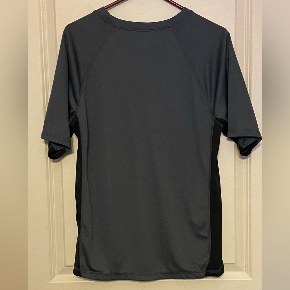 𝅺kanu🏄‍♂️ Shirt Sz-M In Very Good Condition, Ready to Hit The Water - Picture 6 of 8